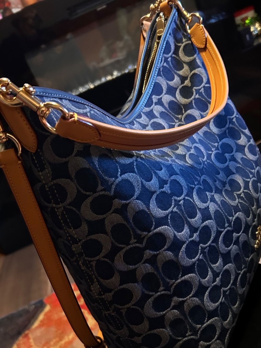 Laurel Large Shoulder Bag In Signature Denimk - Picture 13 of 15